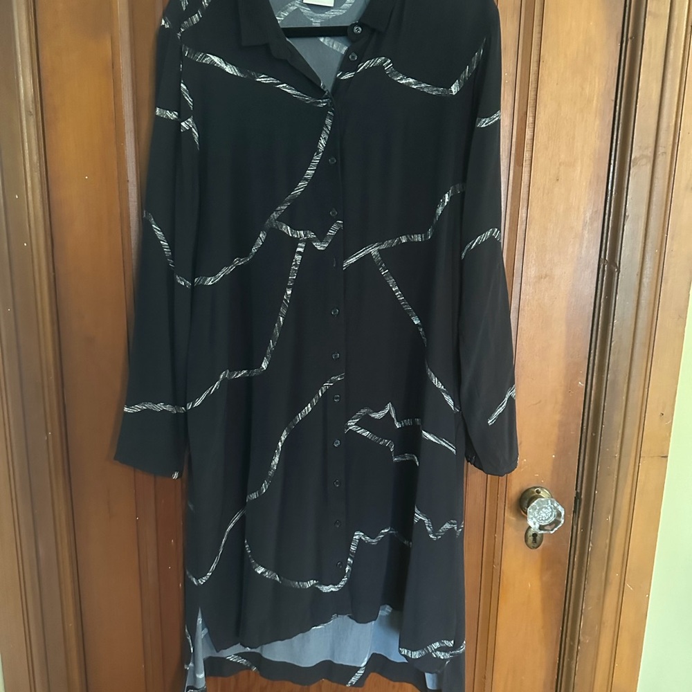 Elk Long Sleeve Black Dress with Silver Patterns